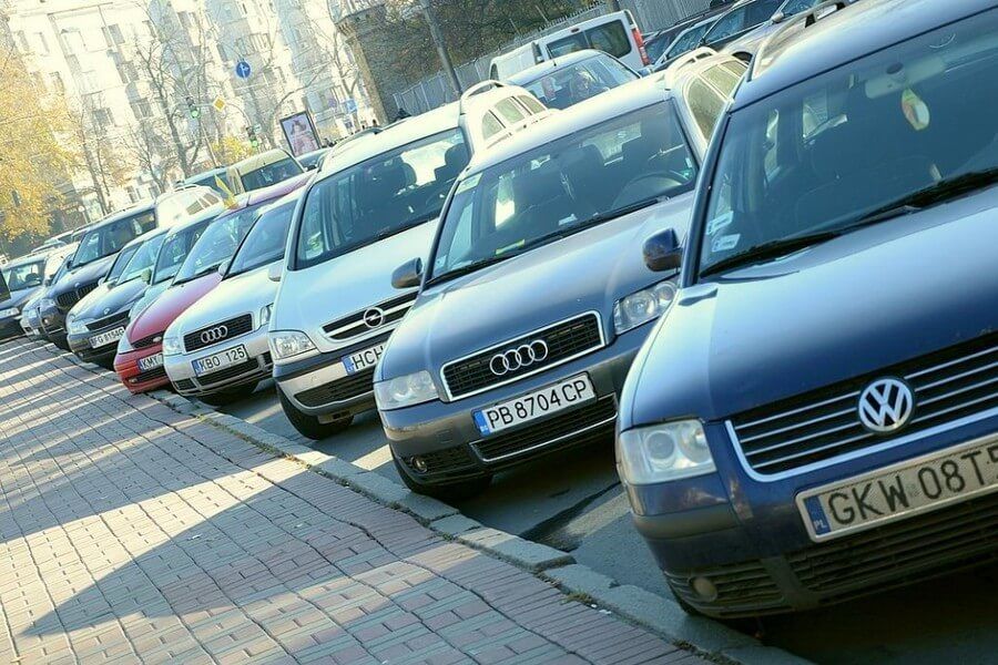 Для «євробляхерів» закінчилося пільгове розмитнення авто