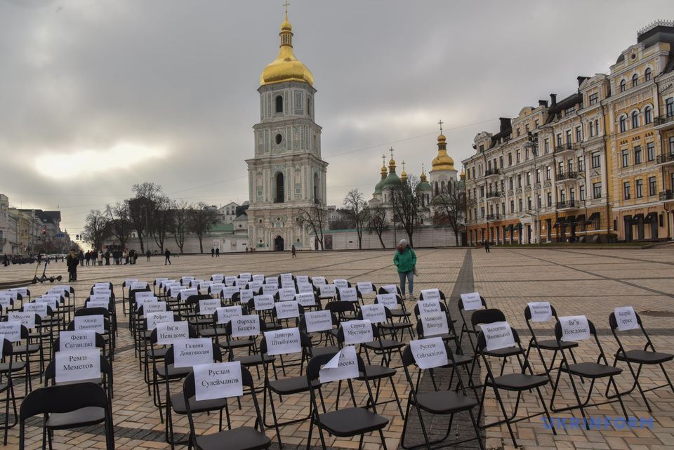 У Києві провели акцію «Порожні стільці» на підтримку українських політв'язнів у Росії