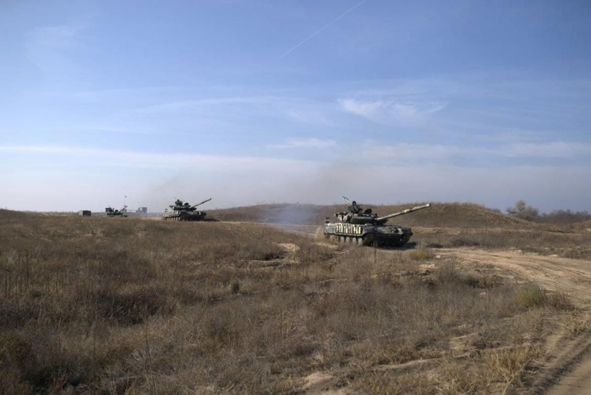 Морські піхотинці на Херсонщині провели навчання з авіацією та бойовою стрільбою