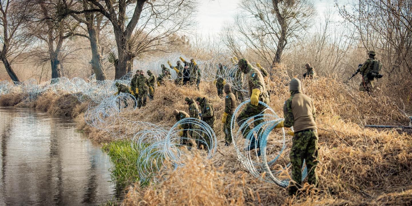 Естонські військові прибули на польсько-білоруський кордон, фото