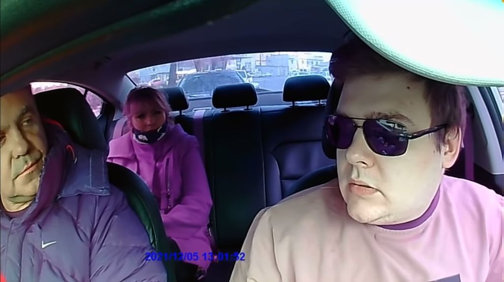 Рух до поваги: у Києві таксист висадив пасажирів за зневажання української мови