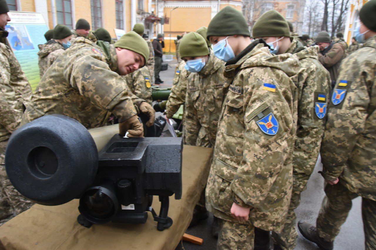 День Сухопутних військ: у Києві показали «Джавелін», міномети і снайперські гвинтівки з ООС, фото