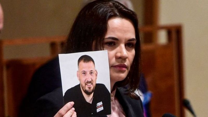 Особливо небезпечний блогер: суд Лукашенка засудив чоловіка Світлани Тихановської до 18 років тюрми
