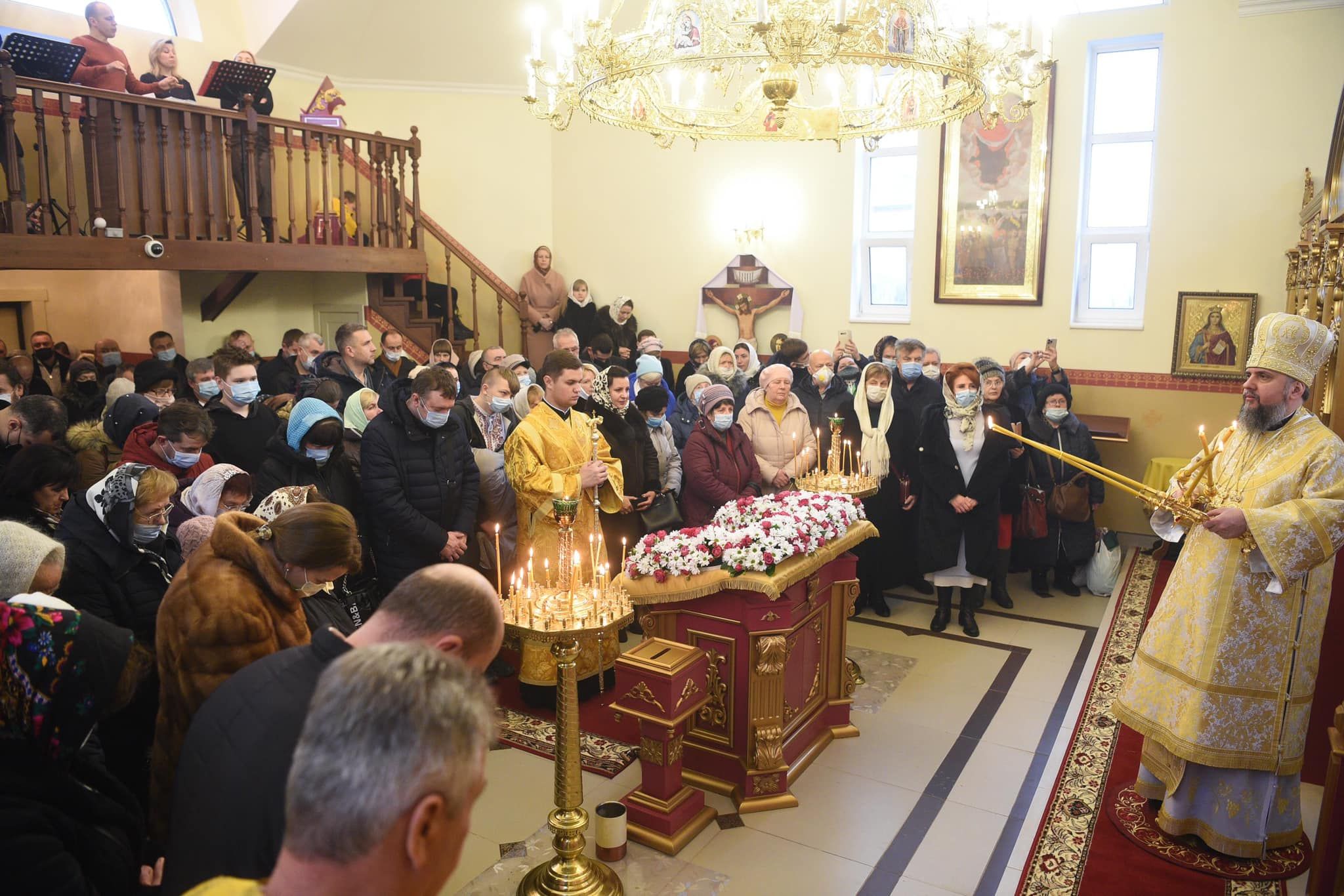 Епіфаній очолив літургію в храмі святого Миколая Чудотворця на Подолі