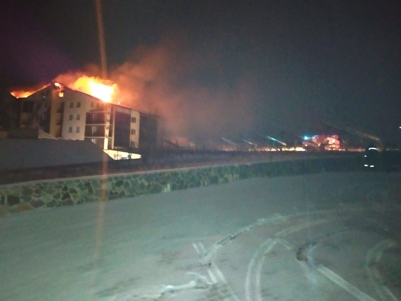 Із палаючого готелю на Вінниччині люди стрибали з вікон