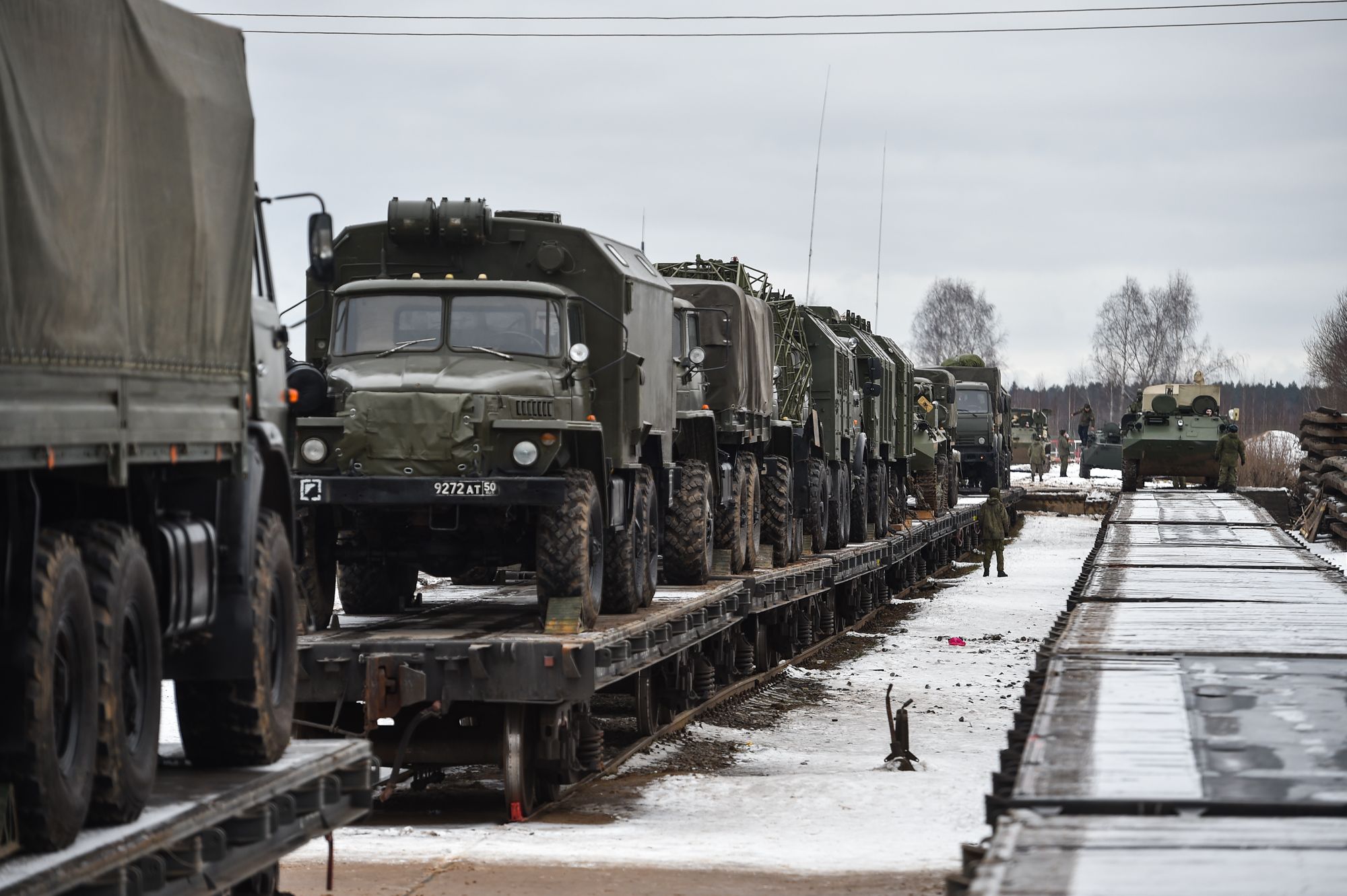 Десять тисяч російських військ повертаються на місце постійної дислокації