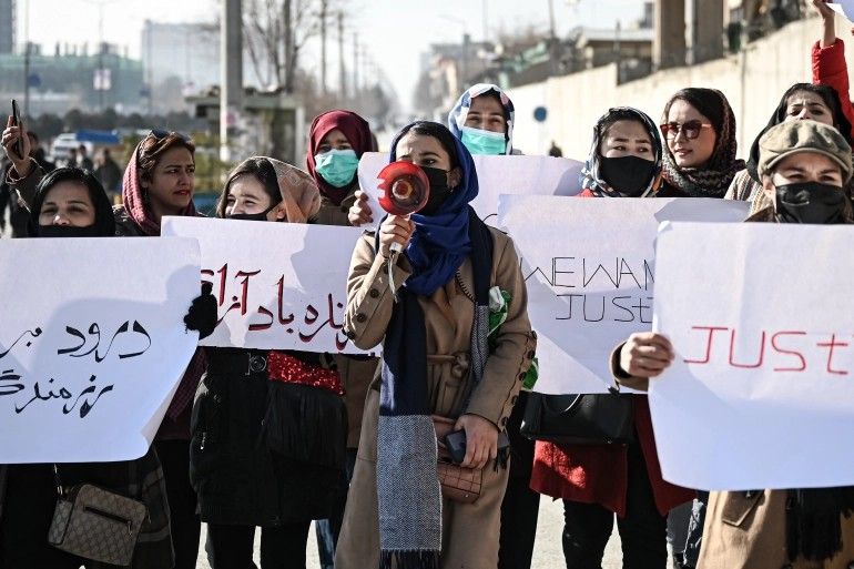 Афганські жінки протестують  проти дій режиму Талібан