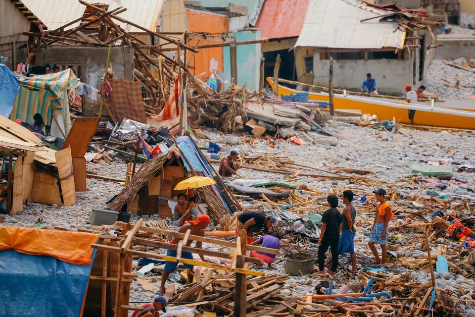 На Філіппінах тайфун забрав сотні життів