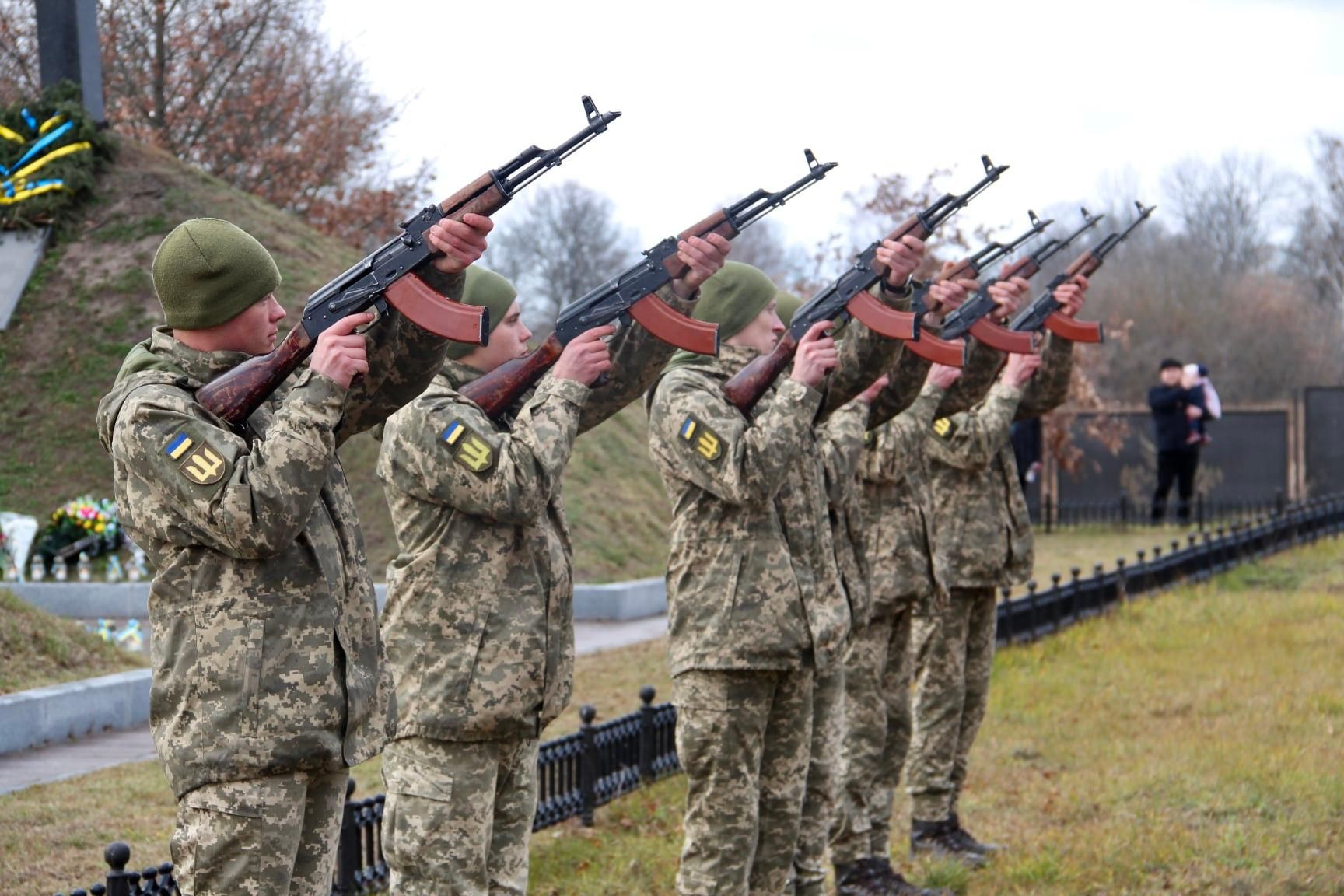 Герої 2021 року: на війні з російськими окупантами загинуло 79 захисників