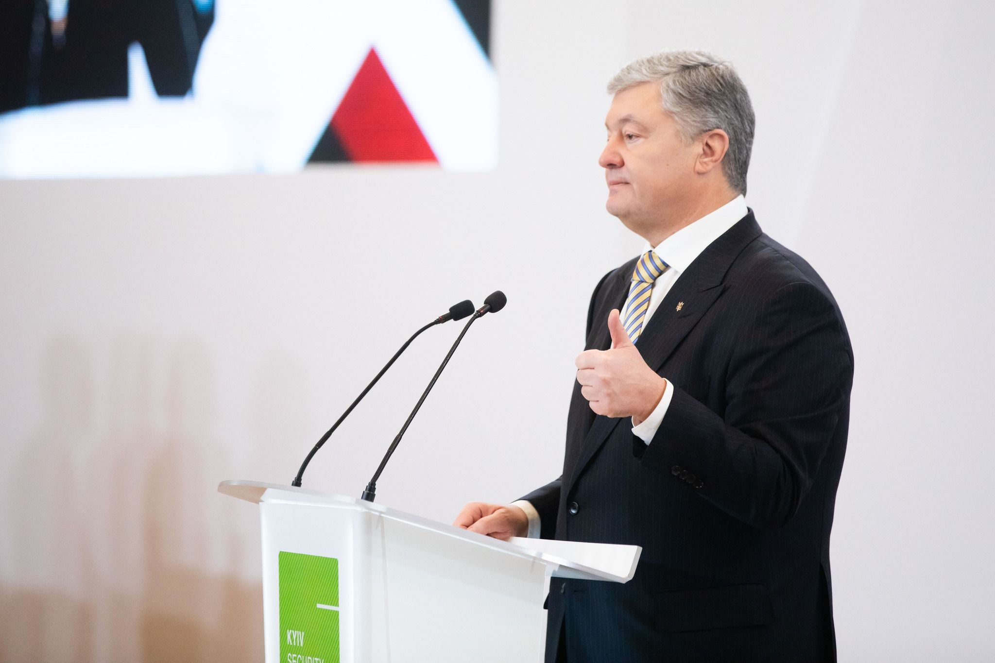 «Євросолідарність» обурена арештом активів телеканалів «Прямий» і «5 канал»