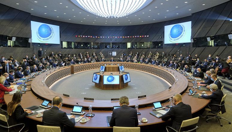 Засідання ради НАТО-Росія у Брюсселі.