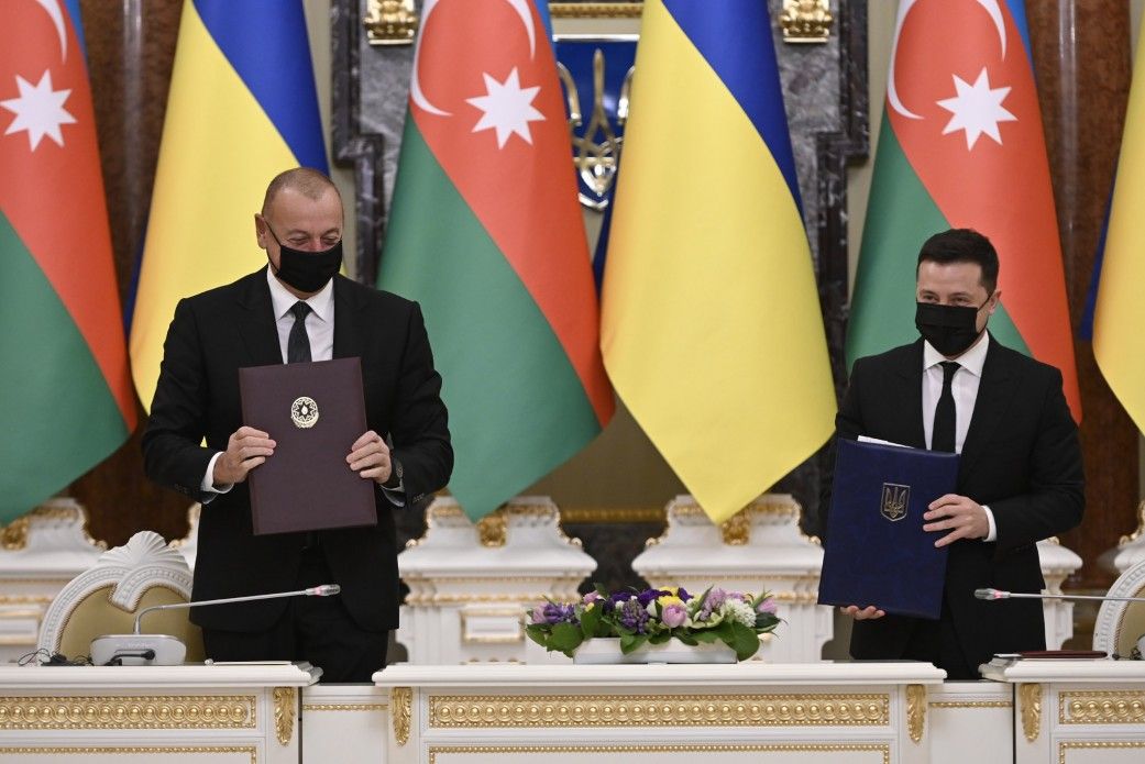 Президенти України та Азербайджану підписали низку двосторонніх документів.