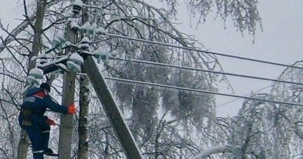 Негода наробила лиха – знеструмлено сотні пунктів у десяти областях