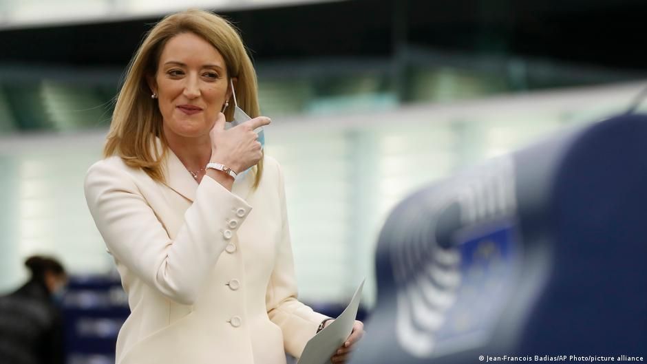 Наймолодша і перша за останні 20 років жінка: президенткою Європарламенту обрали 43-річну Роберту Мецолу