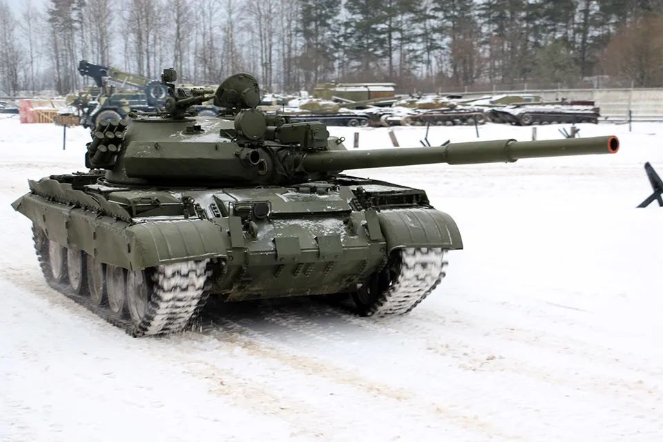 Росія перекидає в ОРДЛО танки, пальне, боєприпаси