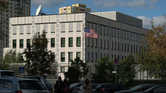 Держдеп США дав «добро» на виїзд дипломатів та їх сімей з України