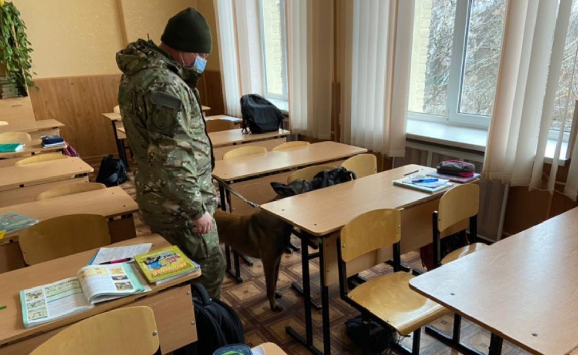 Всі школи Чернігова «заміновано»