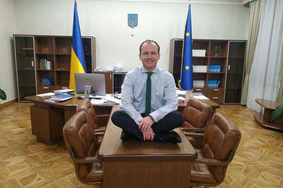 У олігархів є три місяці, щоб позбутися активів чи посади – Малюська