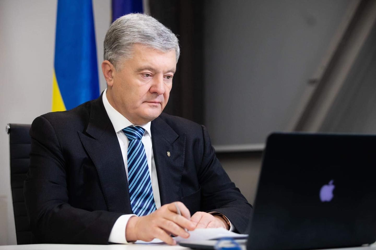Порошенко відповів Путіну на пропозицію надати політичний притулок у РФ