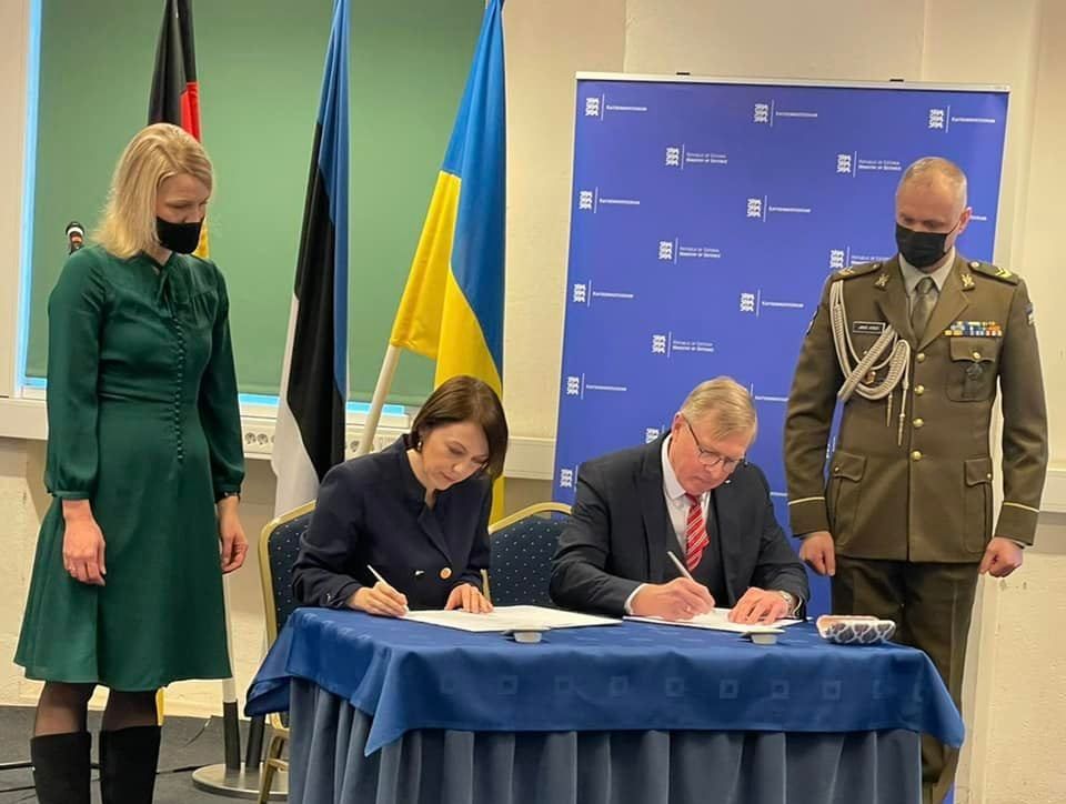 Естонія передала Збройним силам України мобільний польовий госпіталь Role 2