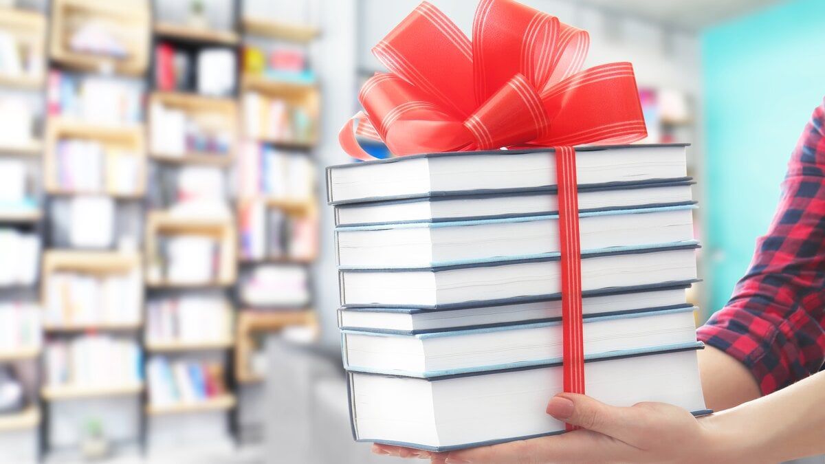 Українців закликають долучитися до Всесвітнього дня книгодарування 14 лютого