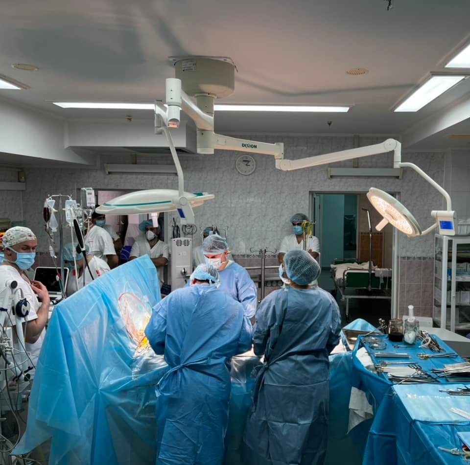 У Черкаському обласному кардіоцентрі вчергове провели трансплантацію серця.