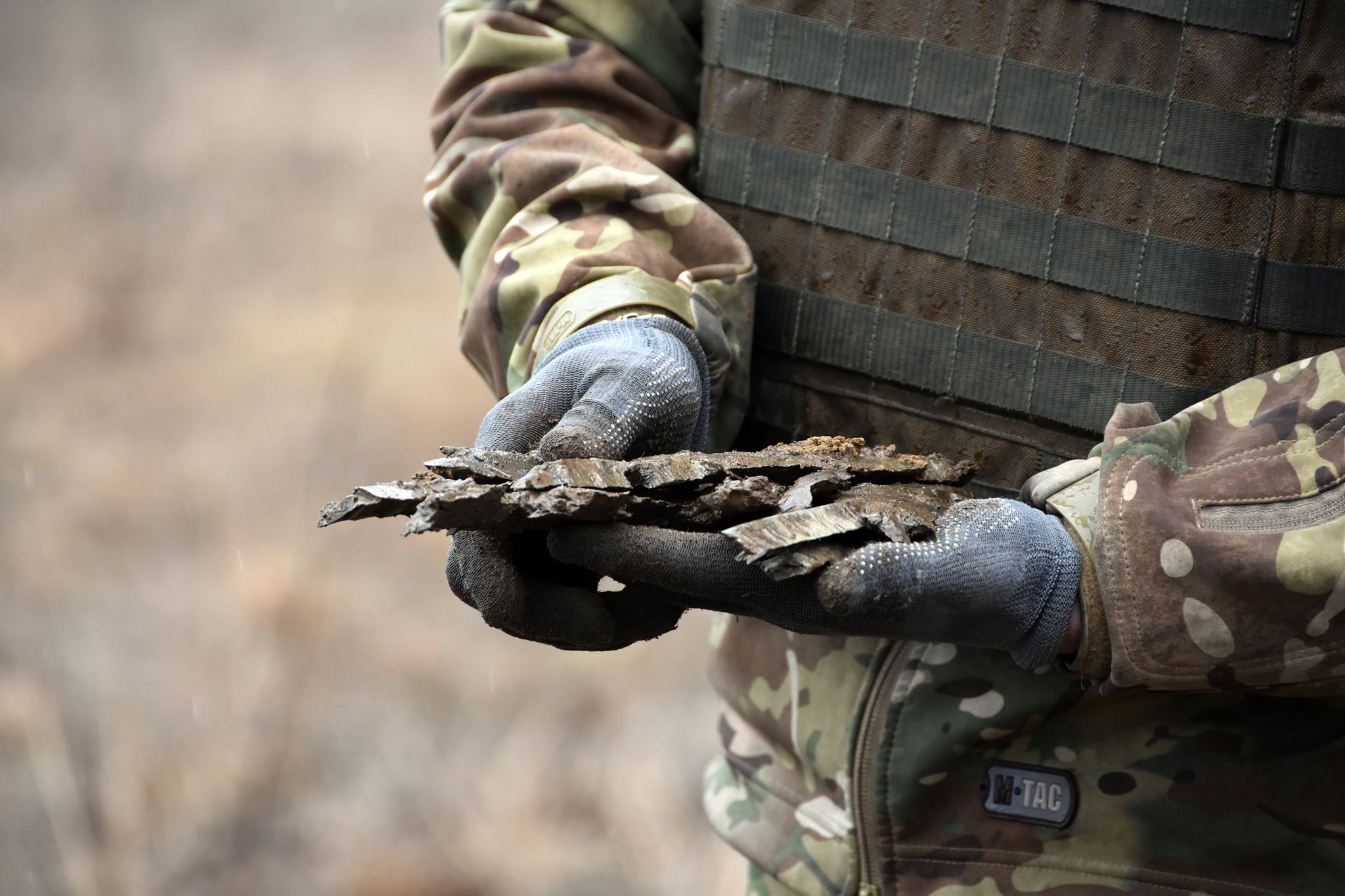 Російські окупанти активно обстрілюють позиції ЗСУ з мінометів і арти: загинуло двоє захисників України, четверо поранено.
