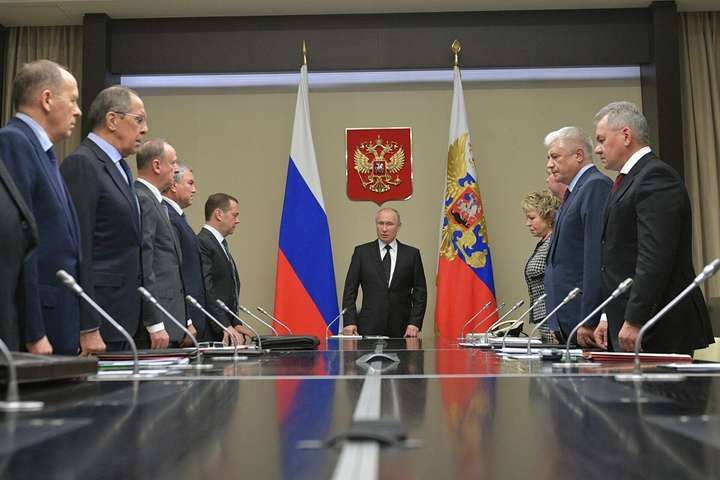 Президент Росії екстрено збирає Радбез РФ