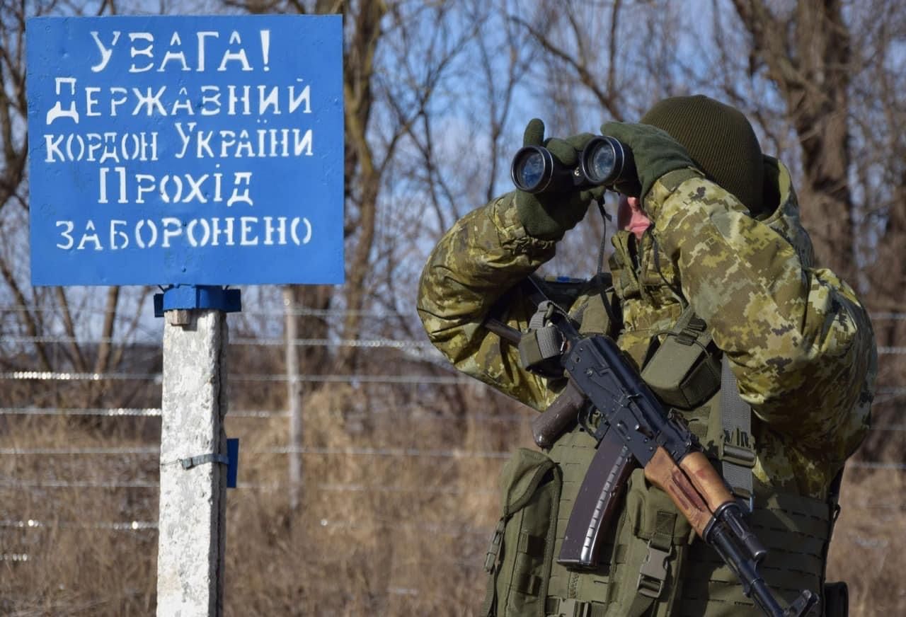 Українці мають негайно залишити територію РФ - МЗС України