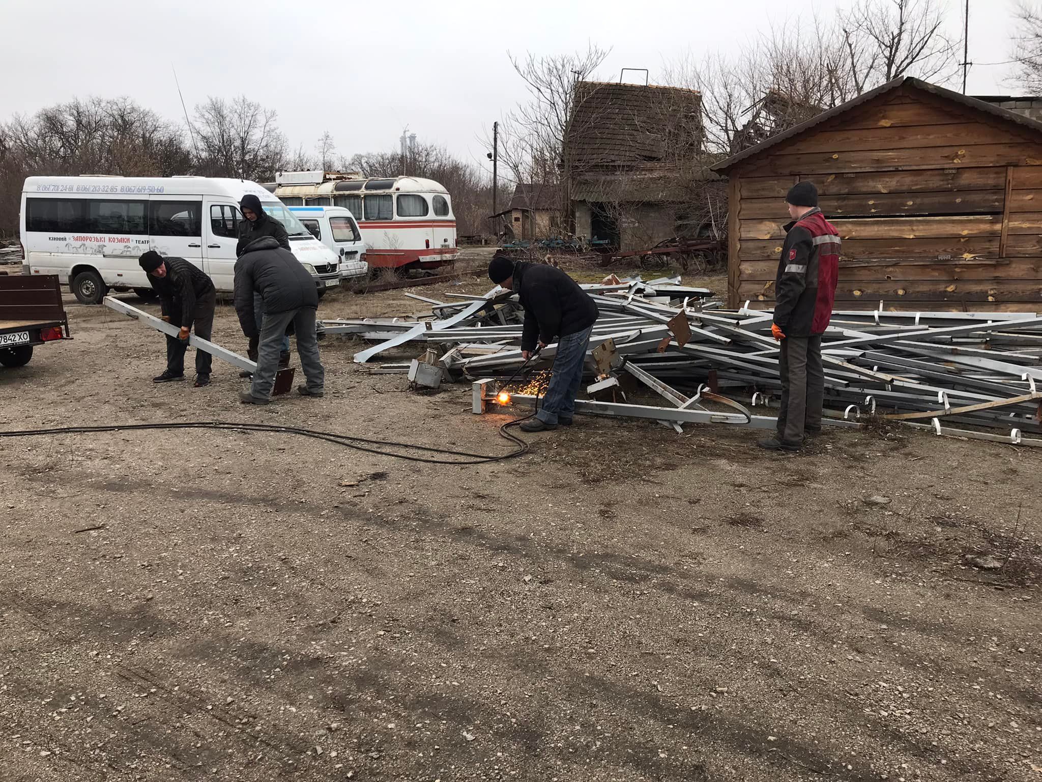 Райцентр Василівка на Запоріжжі бомблять «Градами», у Токмаку запеклі бої