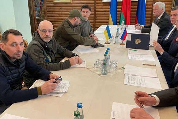 Переговори української та російської делегацій розпочнуться о 16:00