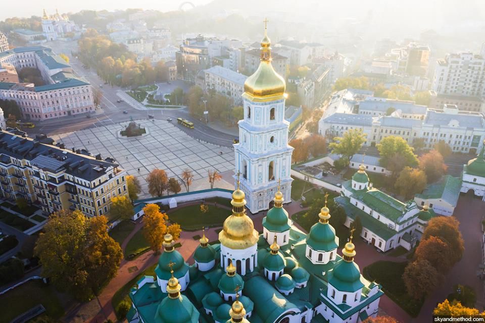 На Софійській площі викладуть герб України з 1,5 млн квітів