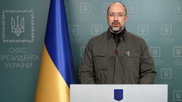 Допомога переселенцям: уряд виплатить по 2 тис грн дорослим і по 3 тис грн – на дитину