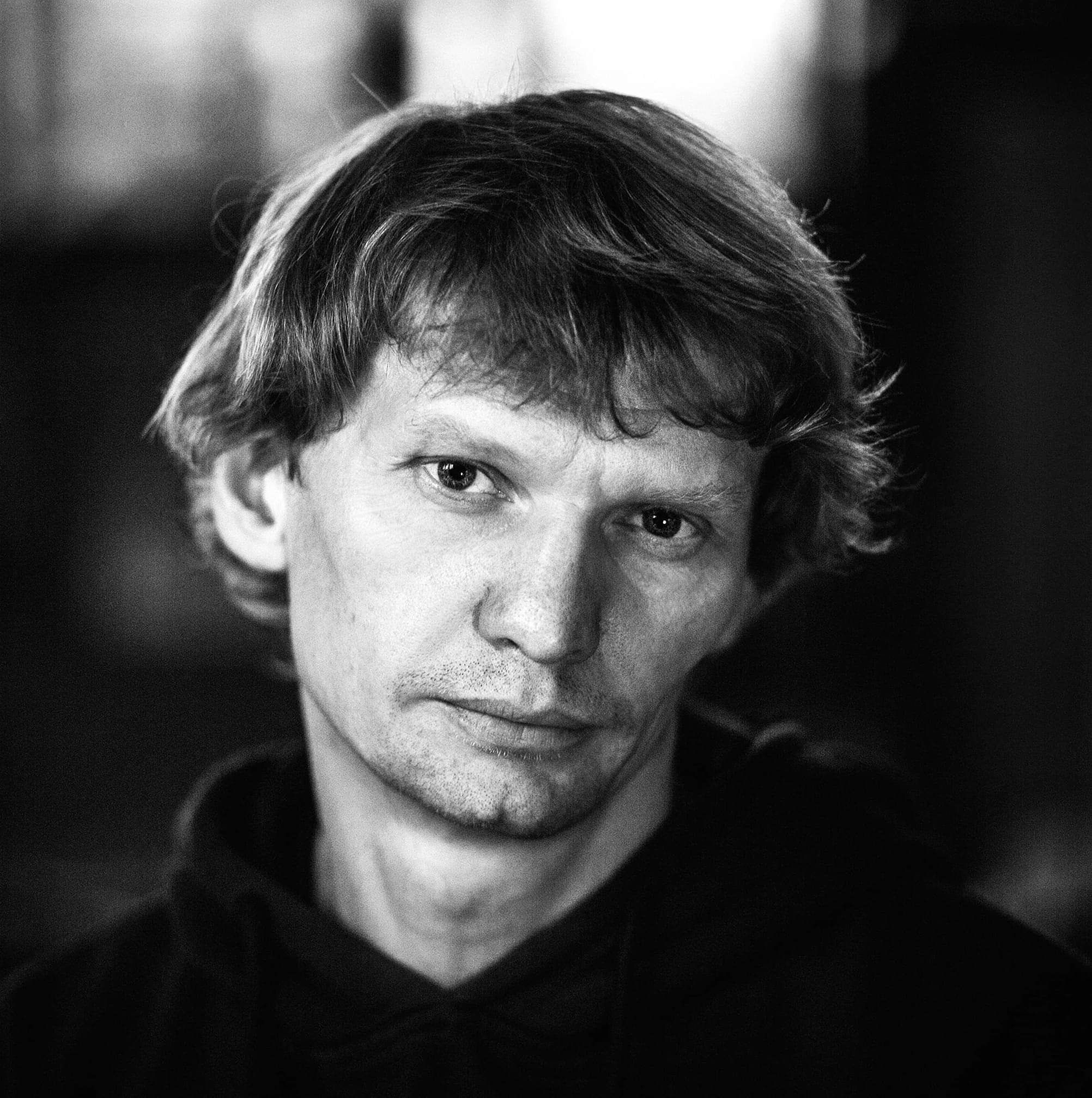 Фотокор Макс Левін, який вцілів під Іловайськом, зник під Києвом