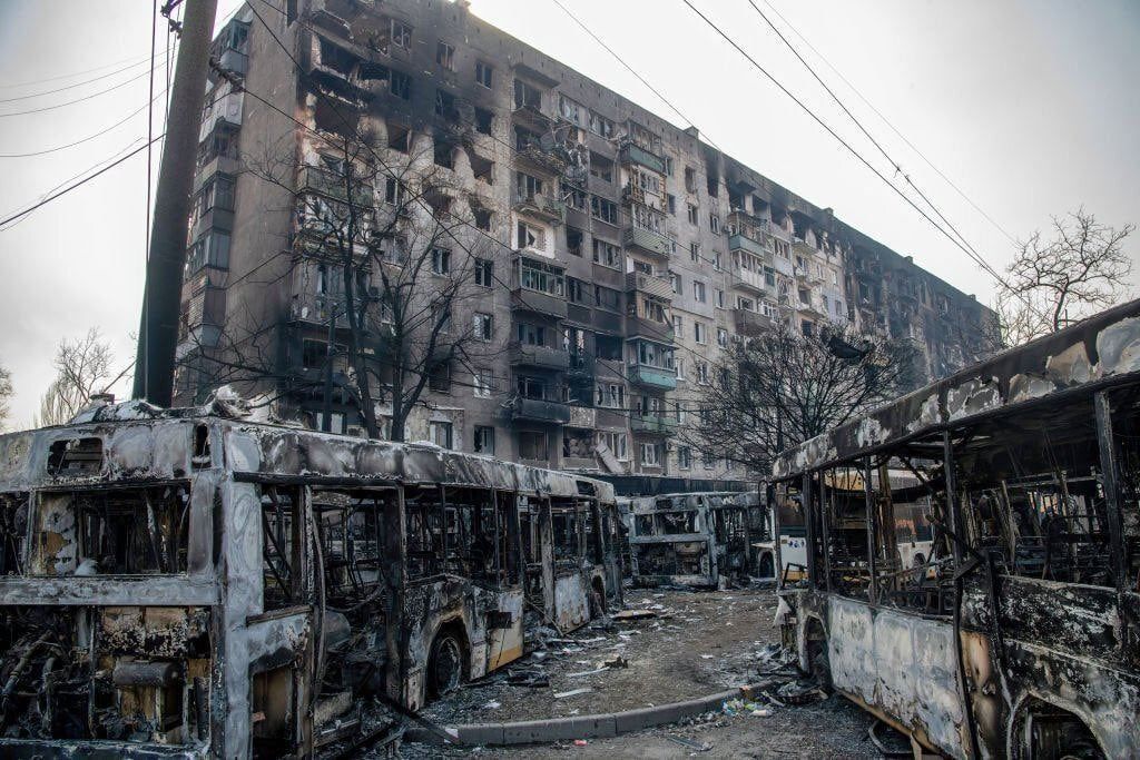 Подвиг чи ганьба: оборонці Маріуполя закликають владу деблокувати місто