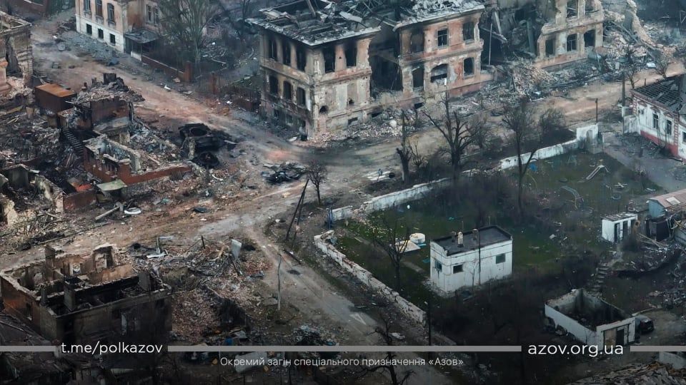 Під час бомбардування лікарні у Маріуполі згоріли 50 людей