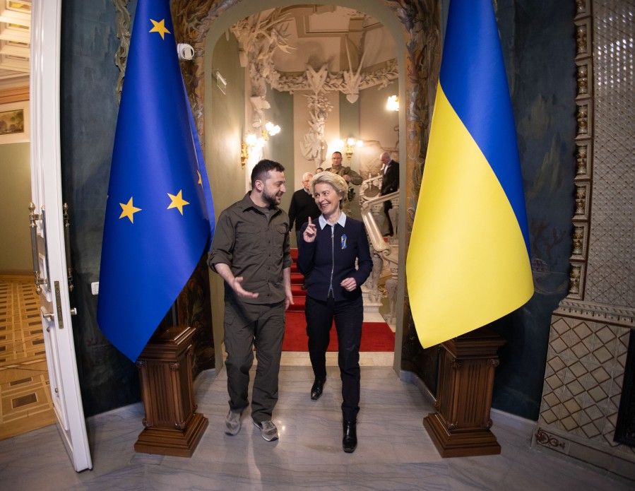 Близька стежка до ЄС: Україна отримала опитувальник кандидата на членство, фото