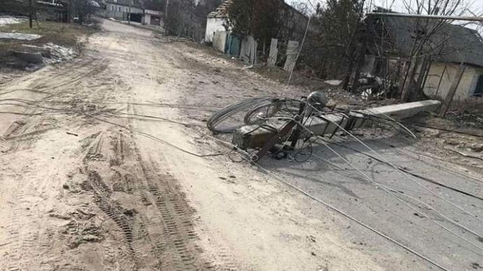 Без електрики, газу та води до кінця війни залишатиметься частина Луганщини – Гайдай