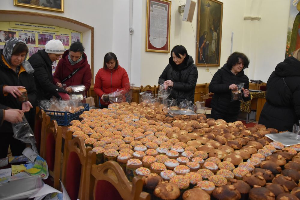 Паски на передову поїхали від шанувальників переможців московської орди під Оршею
