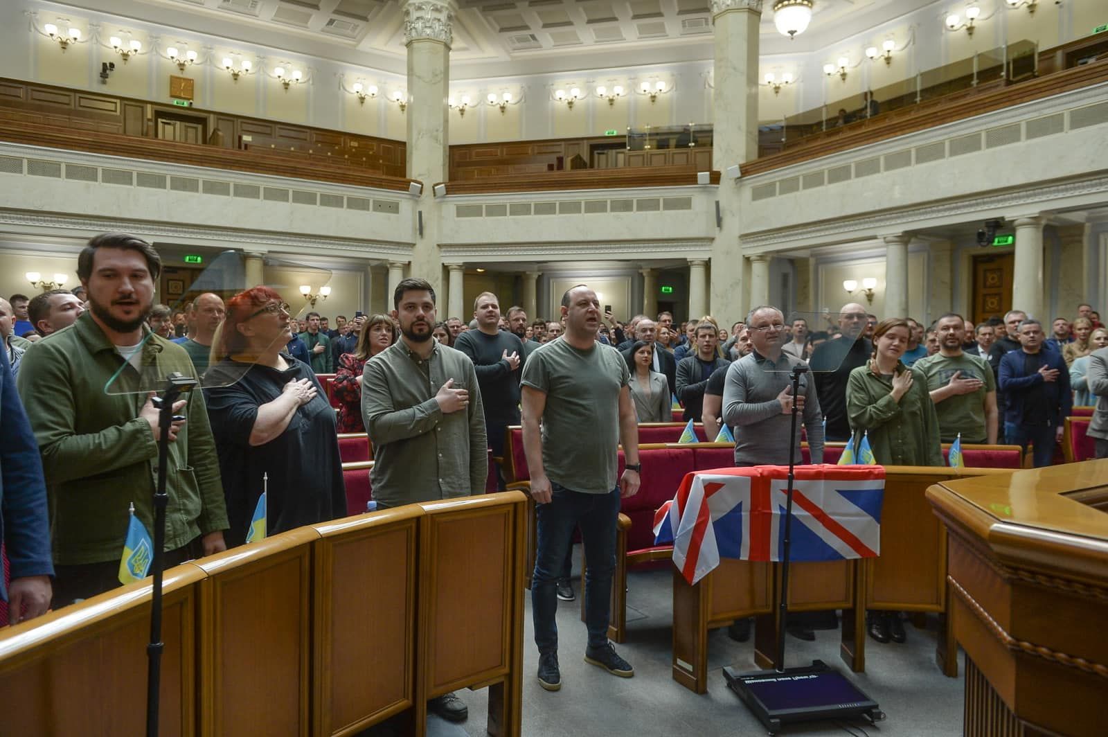 Рада заборонила діяльність проросійських партій в Україні