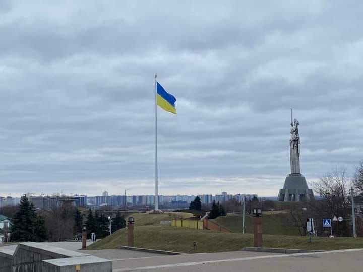 Демонтований герб СРСР планують зберігати в запасниках Національного музею історії України у Другій світовій війні.