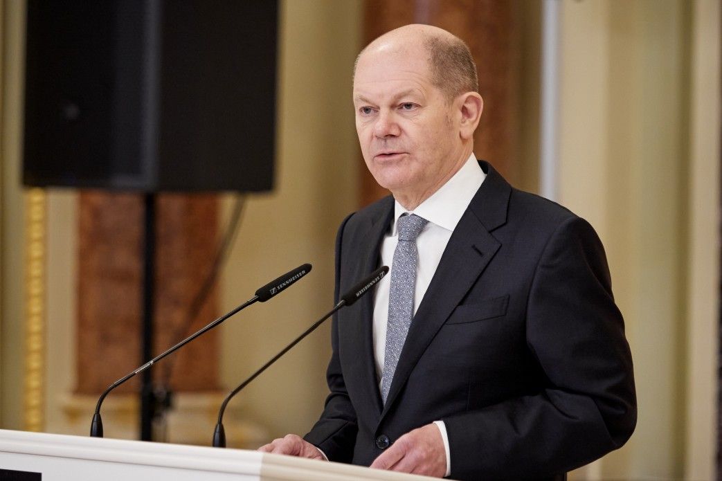 Зеленський запросив канцлера Шольца приїхати до Києва 9 травня