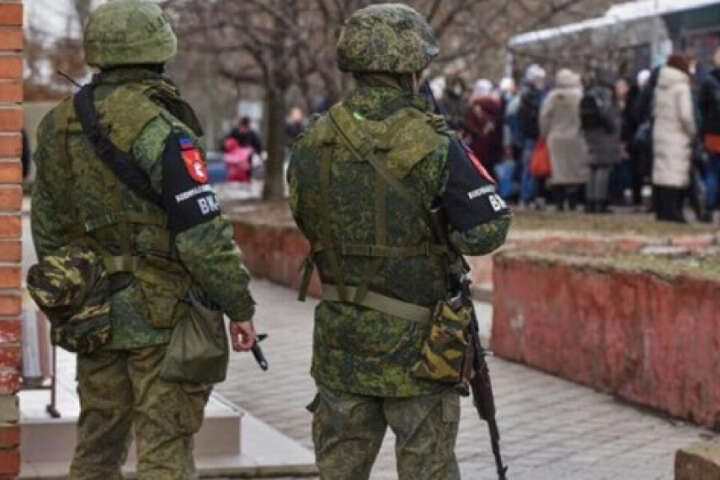 У фільтраційних колоніях російські кати знущаються над тисячами маріупольців