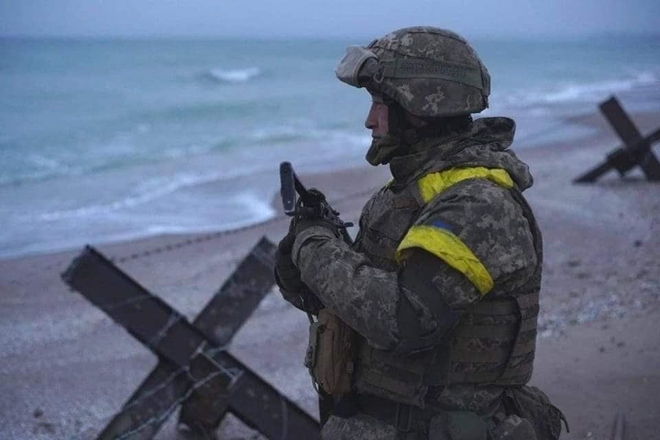 Захисники України та військова техніка розкидані по всій території країни.
