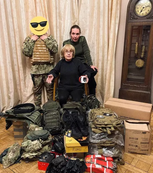 Під опікою Ади Роговцевої у Києві працює центр допомоги військовим і цивільним