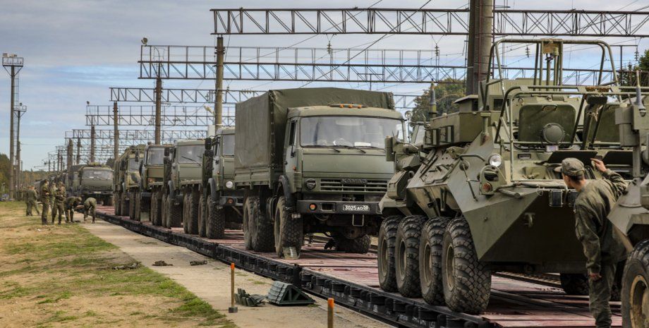 росія підтягує війська та техніку в Курську область до українського кордону