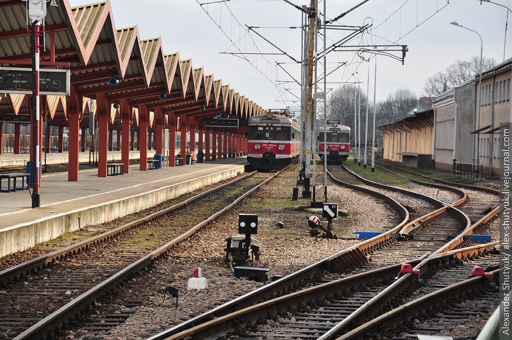 Тепер для українців, які знайшли прихисток від війни в Польщі проїзд у транспорті буде платним
