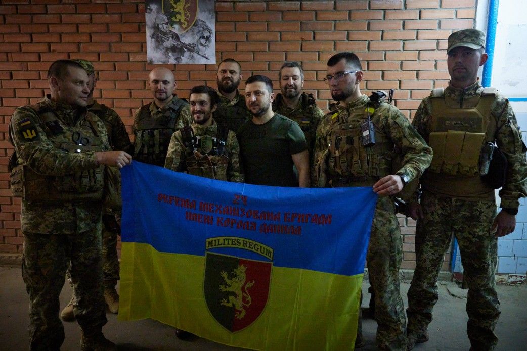 Зеленський відвідав позиції ЗСУ в районі Бахмута та Лисичанська