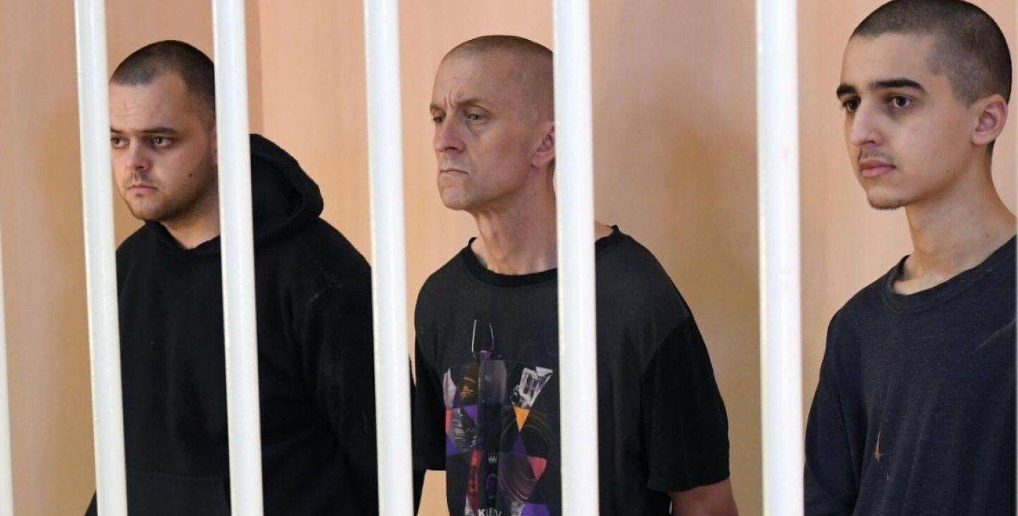Терористи Донецька вперше засудили на смерть іноземців які захищали Україну
