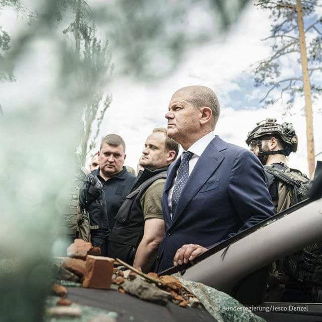 Шольц приголомшений жахливими руйнуваннями Ірпеня